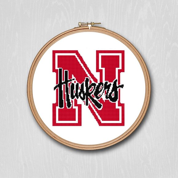 Nebraska‎ Husker Football Counted Cross Stitch Kit - Picture 2 of 2